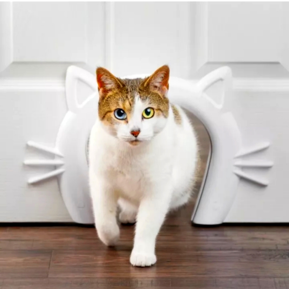 PetSafe Cat Corridor Interior Pet Door New  7 1/2W" to 7 11/16" H